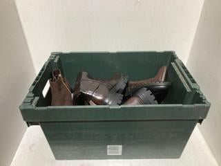 Lot 557  
            Birmingham SR108 - Parcel Delivery Only 

                
BOX OF LADIES SHOES IN VARIOUS STYLES & SIZES