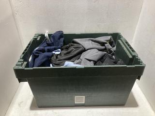 Lot 583  
            Birmingham SR108 - Parcel Delivery Only 

                
BOX OF MEN'S CLOTHING IN VARIOUS STYLES & SIZES