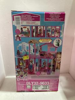 Lot 591  
            Birmingham SR108 - Parcel Delivery Only 

                
BARBIE 3 STORY TOWNHOUSE TOY