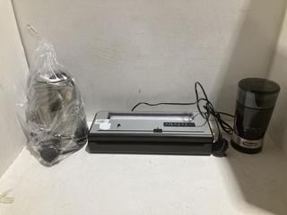 Lot 627  
            Birmingham SR108 - Parcel Delivery Only 

                
BOX OF JOHN LEWIS & PARTNERS ITEMS TO INCLUDE BREVILLE STAINLESS STEEL HOT WATER ...