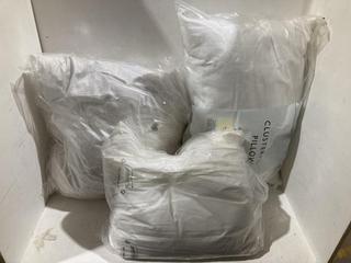 Lot 639  
            Birmingham SR108 - Parcel Delivery Only 
                
BOX OF JOHN LEWIS & PARTNERS ITEMS TO INCLUDE CREAM COLORED PILLOW