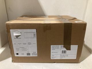 Lot 641  
            Birmingham SR108 - Parcel Delivery Only 
                
JOHN LEWIS & PARTNERS 20L MICROWAVE