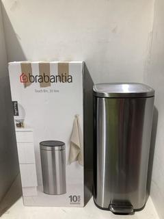 Lot 651  
            Birmingham SR108 - Parcel Delivery Only 
                
2 X JOHN LEWIS & PARTNERS TO INCLUDE BRABANTIA 30L TOUCH BIN