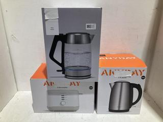 Lot 666  
            Birmingham SR108 - Parcel Delivery Only 

                
3 X JOHN LEWIS ITEMS TO INCLUDE GLASS 1.7L GLASS KETTLE