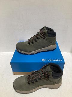 Lot 669  
            Birmingham SR108 - Parcel Delivery Only 

                
JOHN LEWIS & PARTNERS COLUMBIA MENS NEWTON WANDER TRAINERS SIZE UK 11