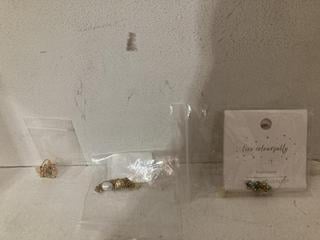 Lot 66  
            Birmingham SR108 - Parcel Delivery Only 
                
5 X ITEMS TO INCLUDE JOHN LEWIS & PARTNERS ESTELLA BARTLETT LIVE COLOURFULLY MULT...