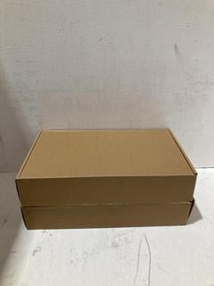 Lot 706  
            Birmingham SR108 - Parcel Delivery Only 
                
2 X BLACK TAP FAUCET