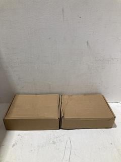 Lot 708  
            Birmingham SR108 - Parcel Delivery Only 
                
2 X BLACK PULL MIXER TAP FAUCET