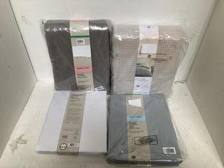Lot 808  
            Birmingham SR108 - Parcel Delivery Only 

                
BOX OF JOHN LEWIS & PARTNERS ITEMS TO INCLUDE DOUBLE COTTON DUVET SET