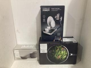 Lot 824  
            Birmingham SR108 - Parcel Delivery Only 

                
3 X JOHN LEWIS & PARTNERS ITEMS TO INCLUDE PURITANS STONEWARE CEREAL BOWLS SET OF 4