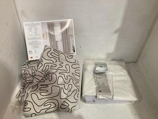 Lot 825  
            Birmingham SR108 - Parcel Delivery Only 

                
BOX OF JOHN LEWIS & PARTNERS ITEMS TO INCLUDE EGYPTIAN COTTON DUVET COVER