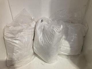 Lot 832  
            Birmingham SR108 - Parcel Delivery Only 
                
BOX OF JOHN LEWIS & PARTNERS ITEMS TO INCLUDE WHITE PILLOW