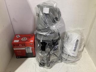 Lot 854  
            Birmingham SR108 - Parcel Delivery Only 
                
BOX OF JOHN LEWIS & PARTNERS ITEMS TO INCLUDE INSTANT FROTH STATION