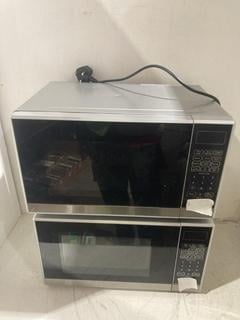 Lot 865  
            Birmingham SR108 - Parcel Delivery Only 
                
2 X JOHN LEWIS & PARTNER ITEMS TO INCLUDE JLSM 800W MICROWAVE