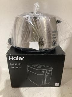 Lot 878  
            Birmingham SR108 - Parcel Delivery Only 
                
2 X JOHN LEWIS & PARTNERS ITEMS TO INCLUDE HAIER SERIES 5 2 SLICE TOASTER