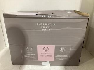Lot 880  
            Birmingham SR108 - Parcel Delivery Only 
                
JOHN LEWIS & PARTNERS DUCK FEATHER & DOWN DUVET 225 X 220CM