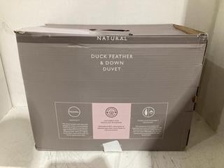 Lot 881  
            Birmingham SR108 - Parcel Delivery Only 
                
JOHN LEWIS & PARTNERS DUCK FEATHER & DOWN DUVET 200 X 200 CM