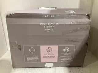Lot 886  
            Birmingham SR108 - Parcel Delivery Only 
                
JOHN LEWIS & PARTNERS DUCK FEATHER & DOWN DUVET 225 X 220CM
