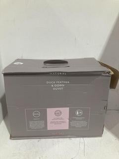 Lot 892  
            Birmingham SR108 - Parcel Delivery Only 
                
JOHN LEWIS & PARTNERS DUCK FEATHER & DOWN DUVET 200 X 200 CM