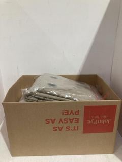 Lot 895  
            Birmingham SR108 - Parcel Delivery Only 
                
BOX OF JOHN LEWIS & PARTNER ITEMS TO INCLUDE KING COTTON DUVET SET