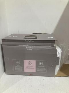 Lot 903  
            Birmingham SR108 - Parcel Delivery Only 
                
JOHN LEWIS & PARTNERS DUCK FEATHER & DOWN DUVET 225 X 220CM