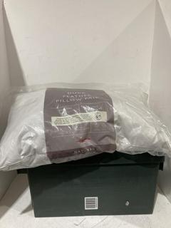 Lot 964  
            Birmingham SR108 - Parcel Delivery Only 
                
BOX OF JOHN LEWIS & PARTNERS ITEMS TO INCLUDE DUCK FEATHER PILLOW PAIR