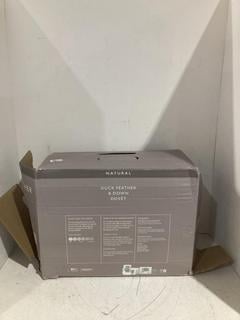 Lot 981  
            Birmingham SR108 - Parcel Delivery Only 
                
JOHN LEWIS & PARTNERS DUCK FEATHER & DOWN DUVET 260 X 220 CM