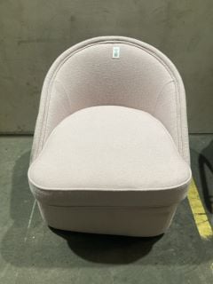 Lot 23  
            Birmingham - Collection or Delivery 

                
DAVID PHILLIPS SERRA ARMCHAIR PINK RRP £2972