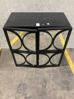 Lot 40  
            Birmingham - Collection Only 

                
DAVID PHILLIPS BERTOL CABINET IN WENGE/MIRROR