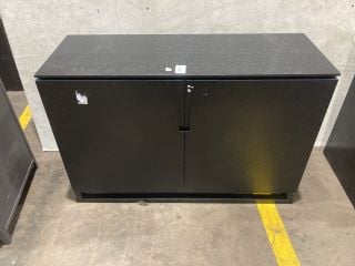 Lot 41  
            Birmingham - Collection or Delivery 

                
DAVID PHILLIPS SIDEBOARD IN BLACK