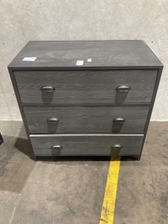 Lot 42  
            Birmingham - Collection or Delivery 

                
DAVID PHILLIPS GRAFTON 3 DRAWER CHEST 90X50X85 IN GREY RRP £959