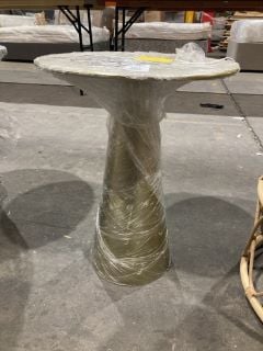 Lot 80  
            Birmingham - Collection or Delivery 

                
DAVID PHILLIPS LAMP TABLE IN BRASS