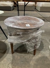 Lot 81  
            Birmingham - Collection or Delivery 

                
DAVID PHILLIPS R/MALTA CIRCLE LAMP TABLE IN WALNUT IR-03171D