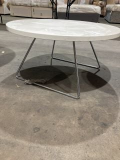 Lot 83  
            Birmingham - Collection or Delivery 

                
DAVID PHILLIPS WHITE CIRCULAR COFFEE TABLE