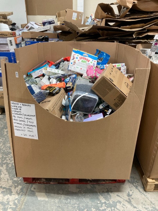 Lot 263  
            Nottingham SR6 - Delivery Or Collection 

                
PALLET OF ITEMS TO INC HEALTH & BEAUTY, SANITARY PRODUCTS, PET ITEMS AND KIDS GAM...