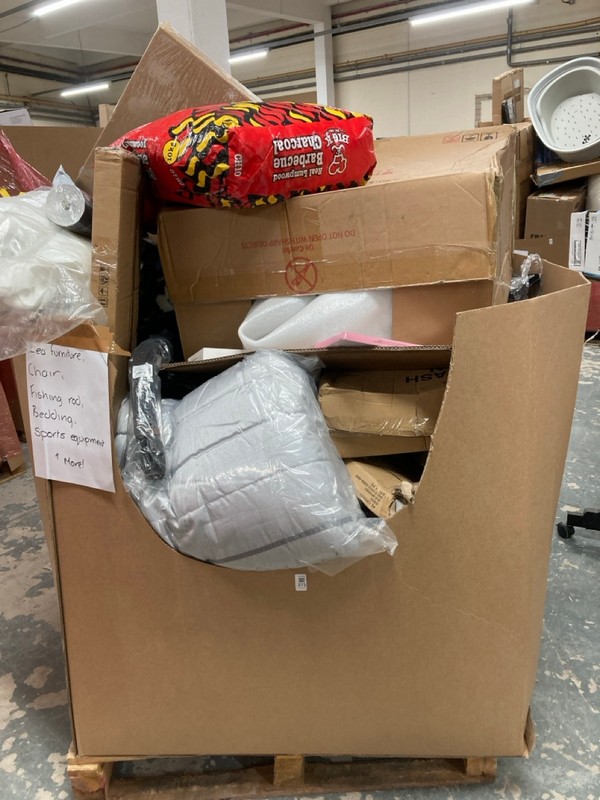 Lot 273  
            Nottingham SR6 - Delivery Or Collection 

                
PALLET OF ITEMS TO INC FLATPACK FURNITURE, CHAIR, BEDDING AND SPORTS EQUIPMENT (A...