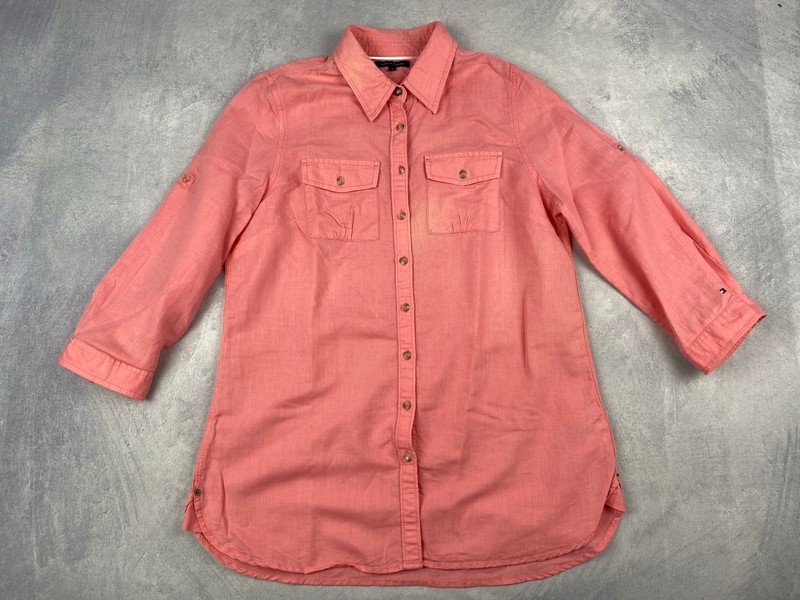 Lot 113  
            Nottingham Luxury Room - Delivery Only 

                
Tommy Hilfiger Shirt - Size 6 (VAT ONLY PAYABLE ON BUYERS PREMIUM)