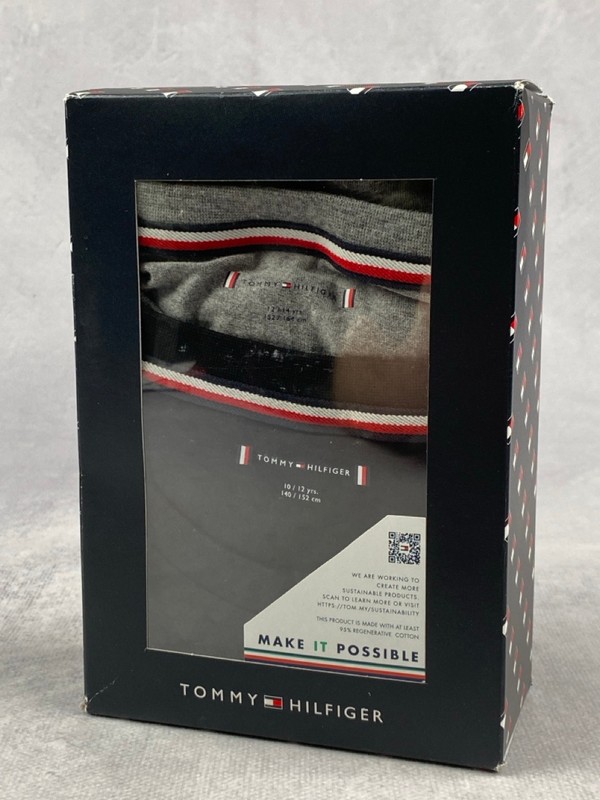 Lot 153  
            Nottingham Luxury Room - Delivery Only 

                
Tommyhilfiger Boys 2 Pack T-Shirt Set In Grey. Size: 1x 12yr 1x 10Yr. Rrp: £30 (V...