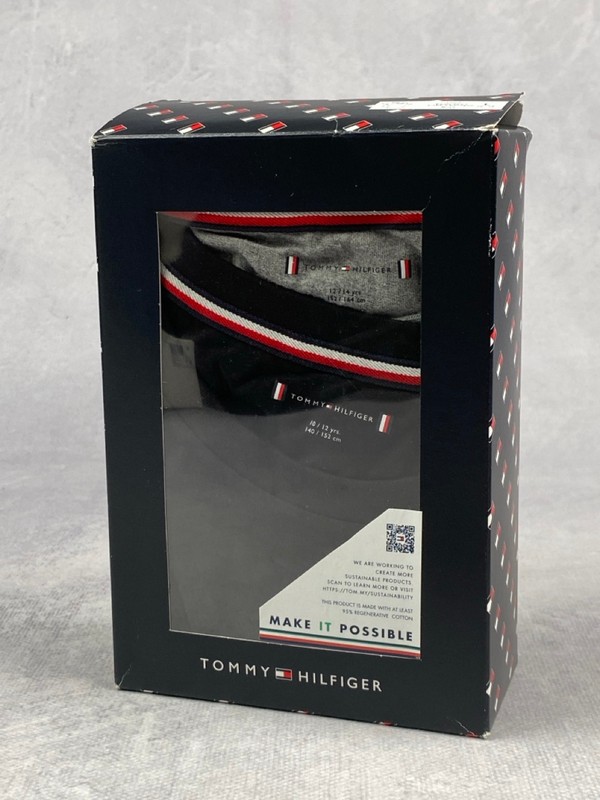 Lot 156  
            Nottingham Luxury Room - Delivery Only 

                
Tommyhilfiger Boys 2 Pack T-Shirt Set In Grey. Size: 1x 12 Yr & 1x 14 Yr. Rrp: £3...