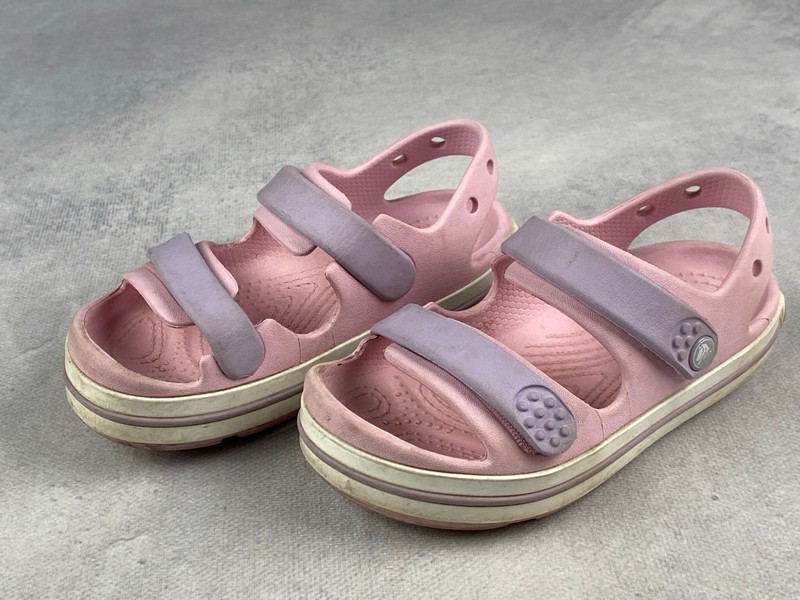 Lot 170  
            Nottingham Luxury Room - Delivery Only 

                
Crocs Pink and Lilac Sandals (Worn and Damaged Velcro), Size 10 (VAT ONLY PAYABLE...