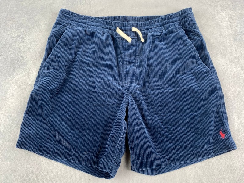 Lot 171  
            Nottingham Luxury Room - Delivery Only 

                
Ralph Lauren Polo Blue Corduroy Shorts (Damage), Size 20 (VAT ONLY PAYABLE ON BUY...
