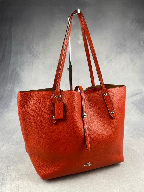 Lot 203  
            Nottingham Luxury Room - Delivery Only 

                
Coach Market Turnlock Tote Bag In Red - Approx 46x27x15cm (VAT ONLY PAYABLE ON BU...