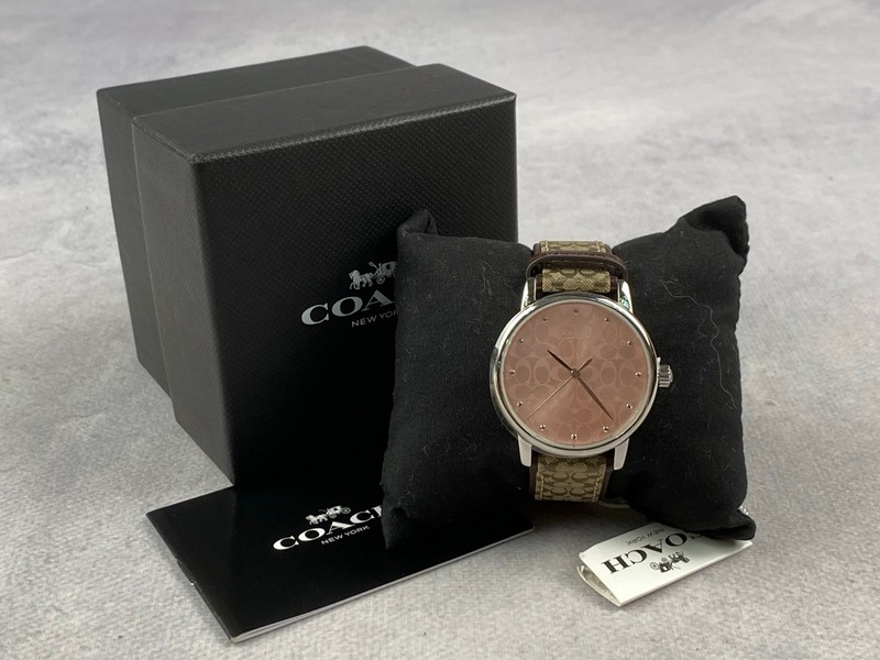 Lot 221  
            Nottingham Luxury Room - Delivery Only 

                
Coach Grand Womens Wrist Watch With Pink Logo And Signature Canvas Strap With Box...