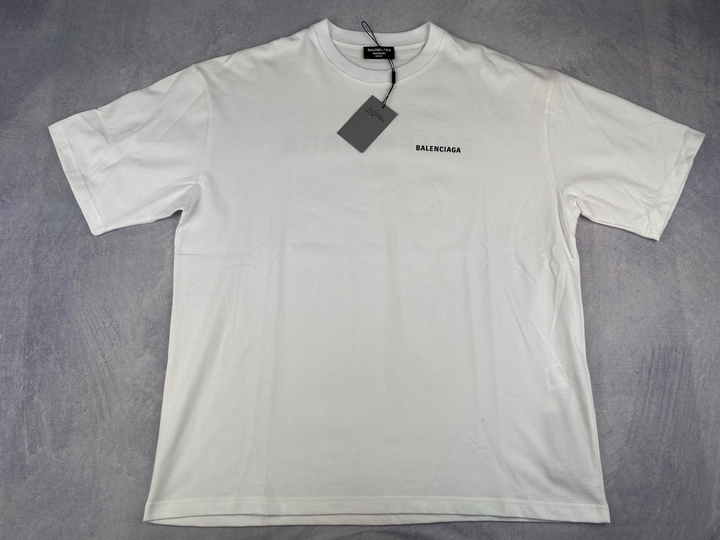 Lot 257  
            Nottingham Luxury Room - Delivery Only 

                
Balenciaga Wardrobe Unisex Oversized T-shirt, Tag - Size XL (VAT ONLY PAYABLE ON ...