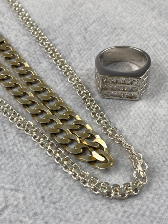 Lot 297  
            Nottingham Luxury Room - Delivery Only 

                
3X Silver Items 37g (VAT ONLY PAYABLE ON BUYERS PREMIUM) (MPSA25530970/MPSA276324...