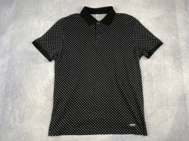 Lot 46  
            Nottingham Luxury Room - Delivery Only 

                
Moschino Underwear Polo Shirt - Size L (VAT ONLY PAYABLE ON BUYERS PREMIUM)