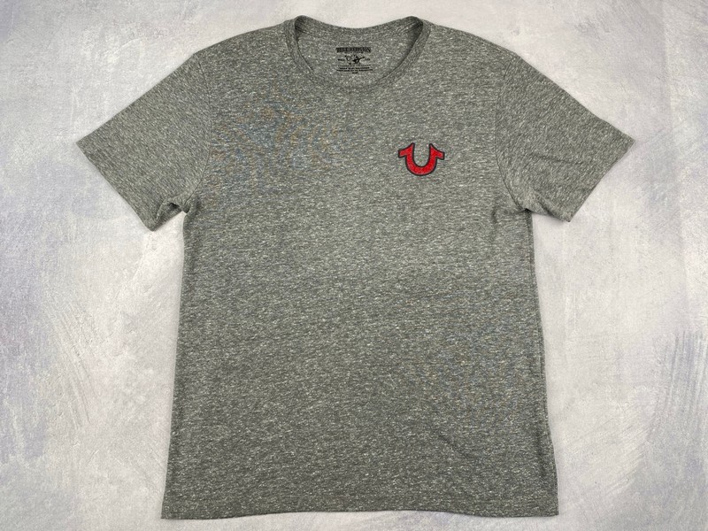 Lot 53  
            Nottingham Luxury Room - Delivery Only 

                
True Religion T-Shirt - Size M (VAT ONLY PAYABLE ON BUYERS PREMIUM)