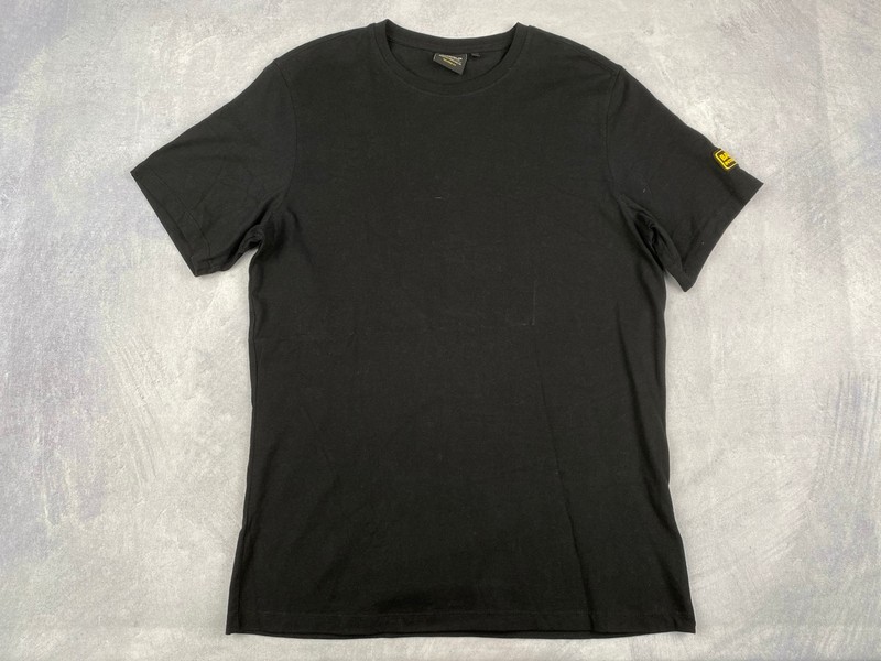 Lot 57  
            Nottingham Luxury Room - Delivery Only 

                
Barbour T-Shirt - Size L (VAT ONLY PAYABLE ON BUYERS PREMIUM)