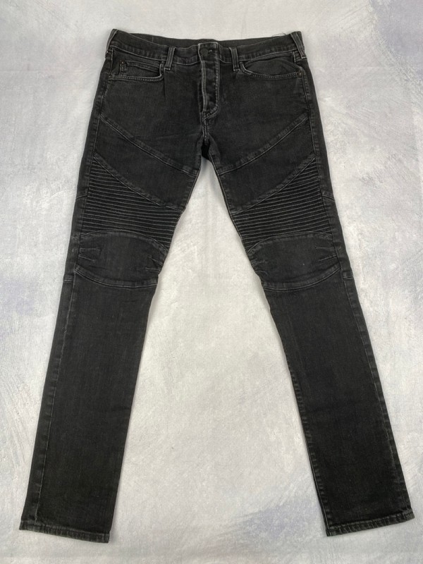 Lot 62  
            Nottingham Luxury Room - Delivery Only 

                
True Religion Jeans - Size W34 (VAT ONLY PAYABLE ON BUYERS PREMIUM)
