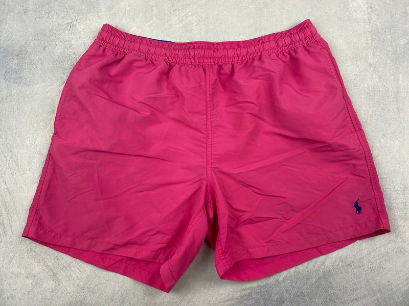 Lot 67  
            Nottingham Luxury Room - Delivery Only 

                
Polo Ralph Lauren Shorts - Size XL (VAT ONLY PAYABLE ON BUYERS PREMIUM)